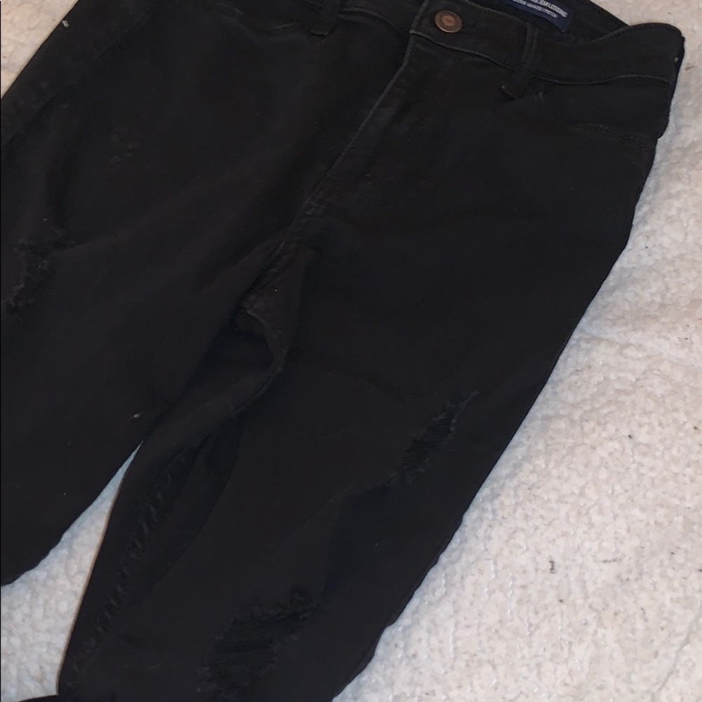Black Distressed Hollister Curvy Jeans